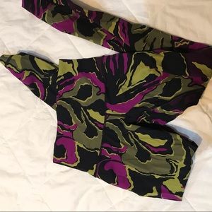 LULULEMON HIGH WAIST SIZE 6